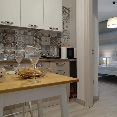 White Lady Apartman Pompeji